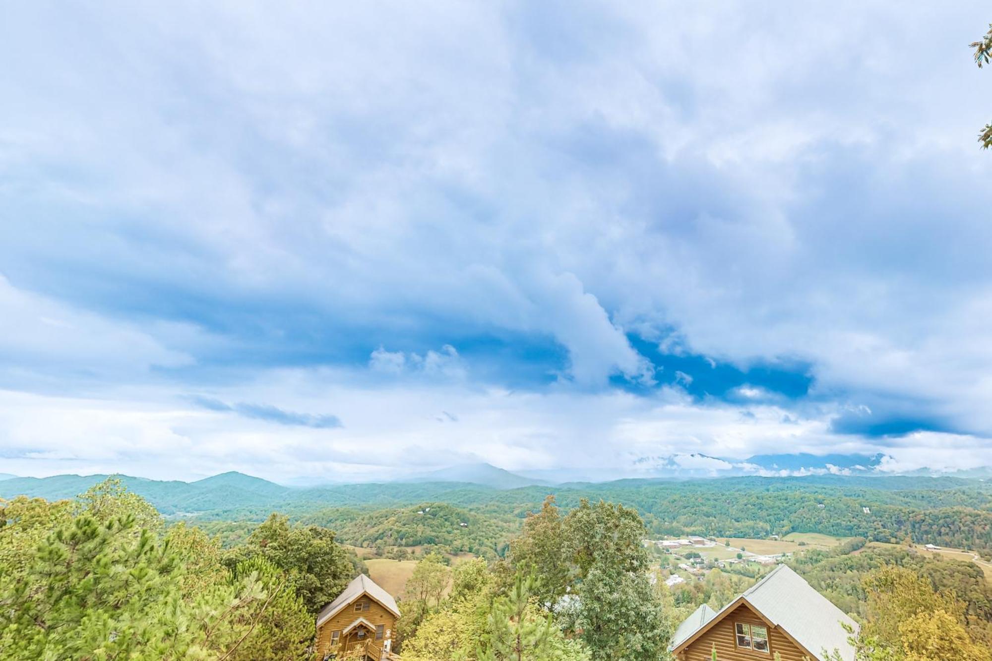 100 Mile View Villa Pigeon Forge Bagian luar foto