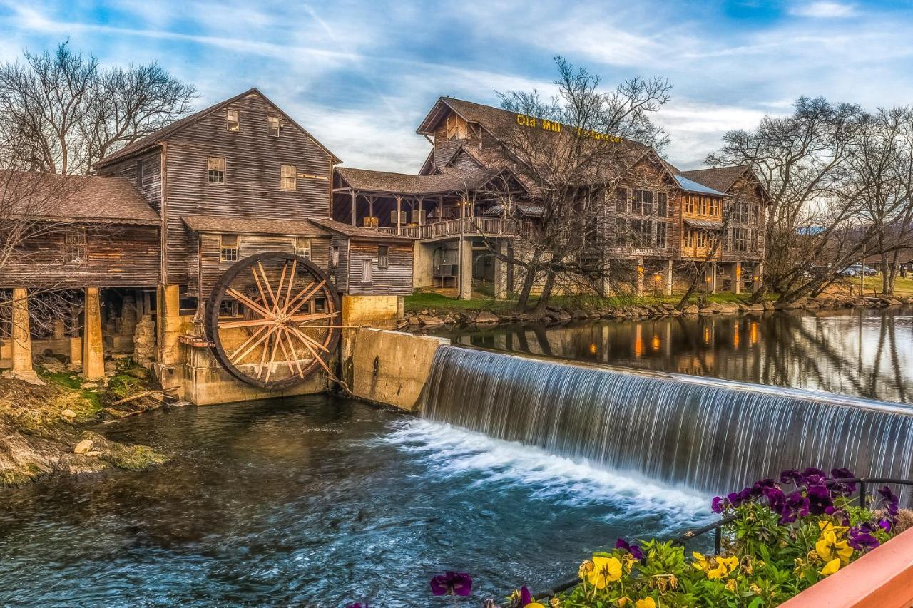 100 Mile View Villa Pigeon Forge Bagian luar foto